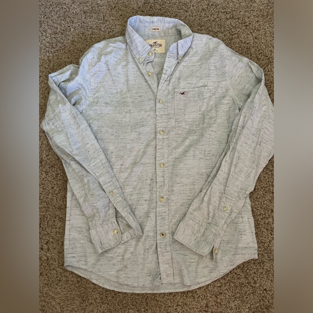 Hollister M
Wore this with the sleeves rolled. It was so cute.